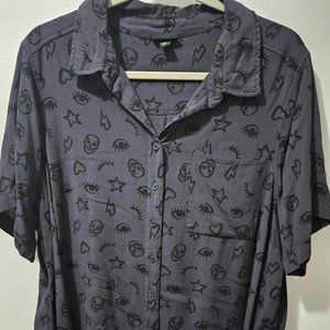 Torrid Lovesick shirt sleeve Skulls